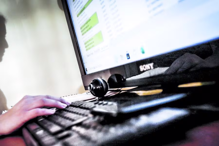 Teletrabajo y su impacto en la protección a la maternidad, paternidad y vida familiar