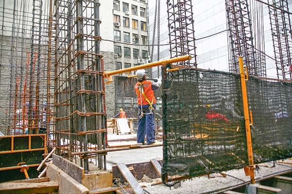 Productividad estancada hace más de una década, limita el crecimiento del país