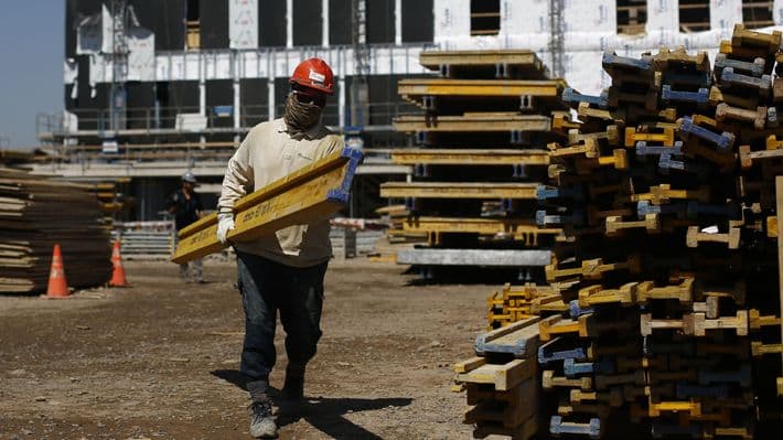 Disminución de inicio de obras en el país: Las cifras, razones y medidas que se plantean 