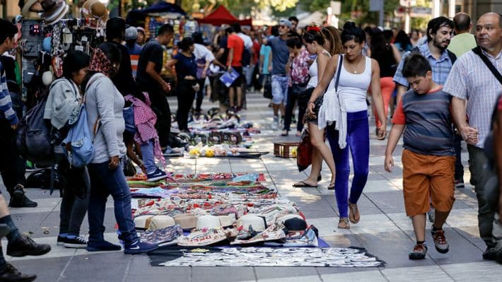 Trabajo informal: Aumento en los migrantes, datos y las razones asociadas a este fenómeno