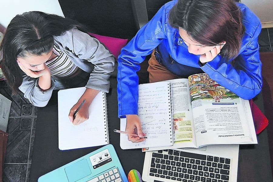 Trabajo doméstico y de cuidado no remunerado como actividad económica