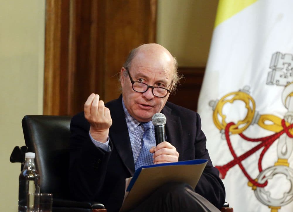 Asesor económico de Kast y primera medida contra permisología: Aprobar "los US$7 mil millones que están parados"