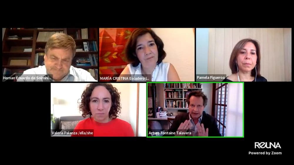 Especialistas debaten ventajas y desventajas del sistema político presidencial