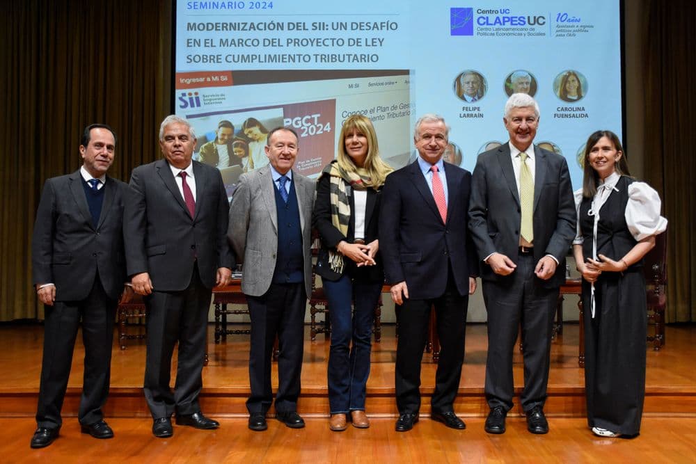 Las primeras definiciones de Javier Etcheberry sobre la gobernanza y los desafíos del SII en seminario de Clapes UC