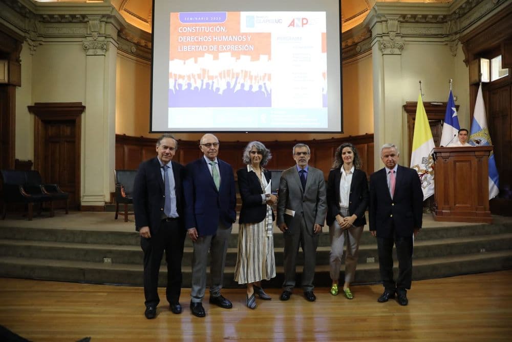Seminario Clapes UC: Constitución, Derechos Humanos y Libertad de Expresión