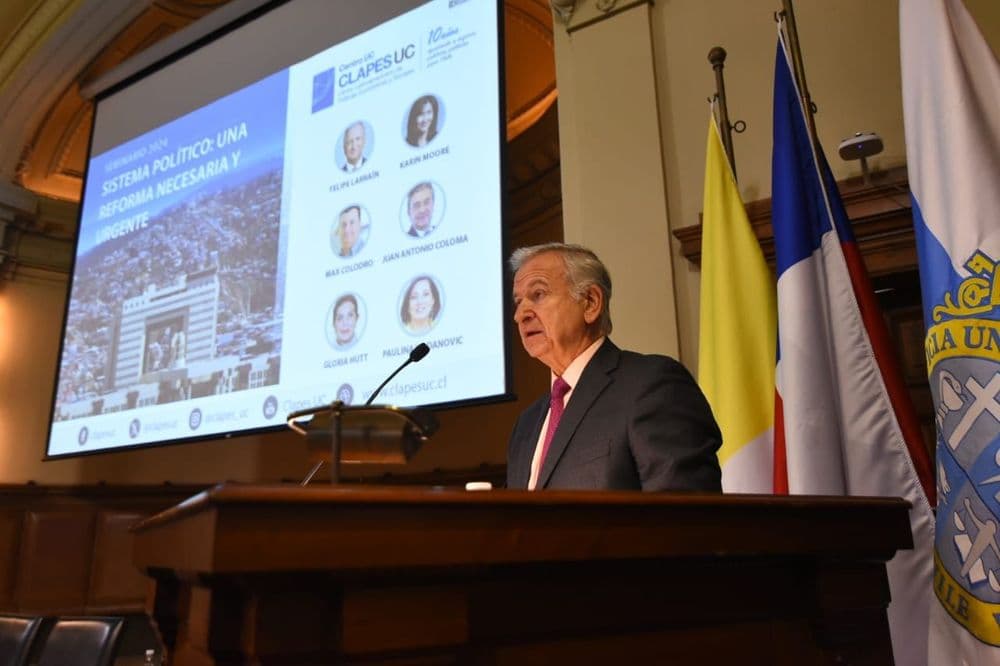 Consenso en que el sistema político chileno requiere una reforma urgente y profunda