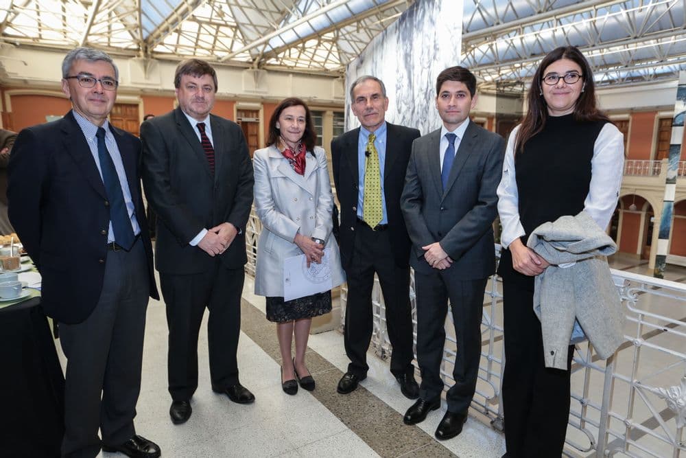 Seminario CLAPES UC: ¿Cuánto puede crecer la economía chilena sostenidamente?