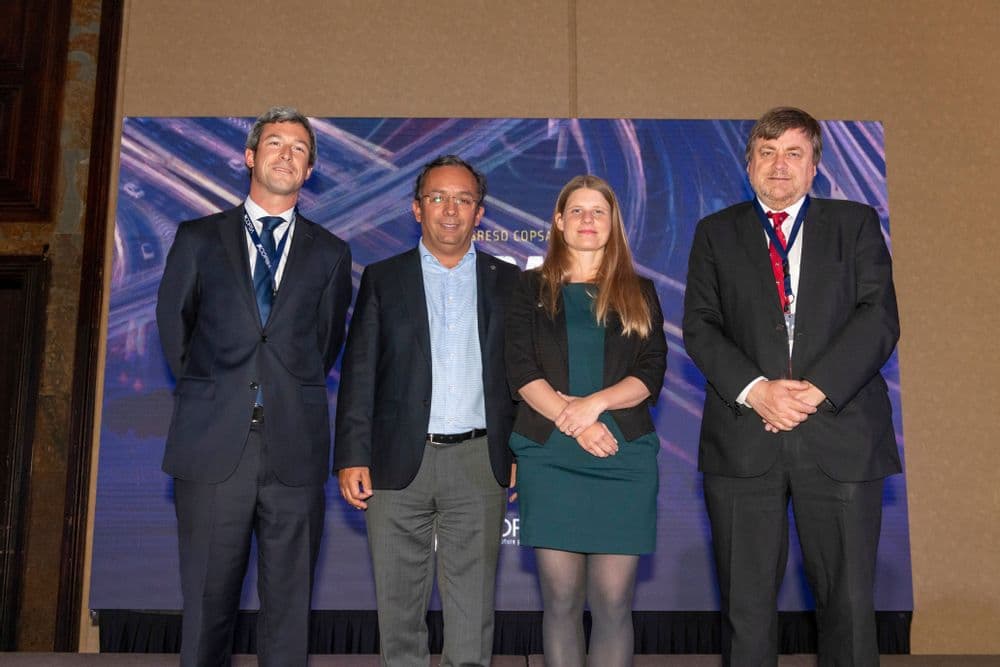 Director de Clapes UC participa en seminario sobre seguridad vial