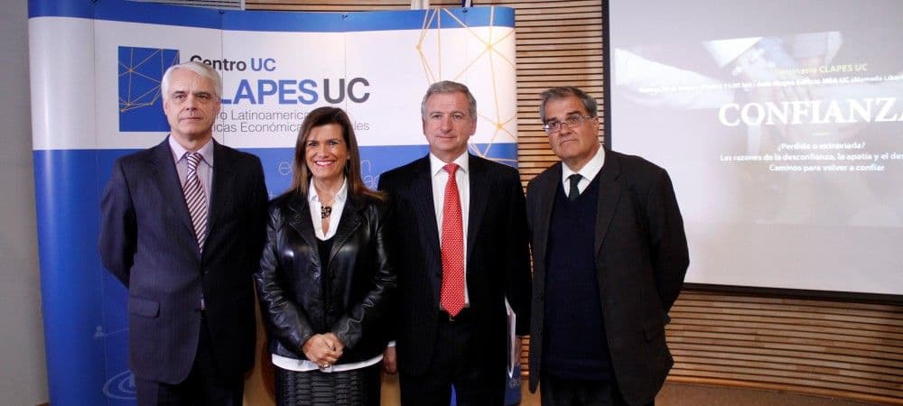 Expertos destacan la necesidad de rescatar la confianza