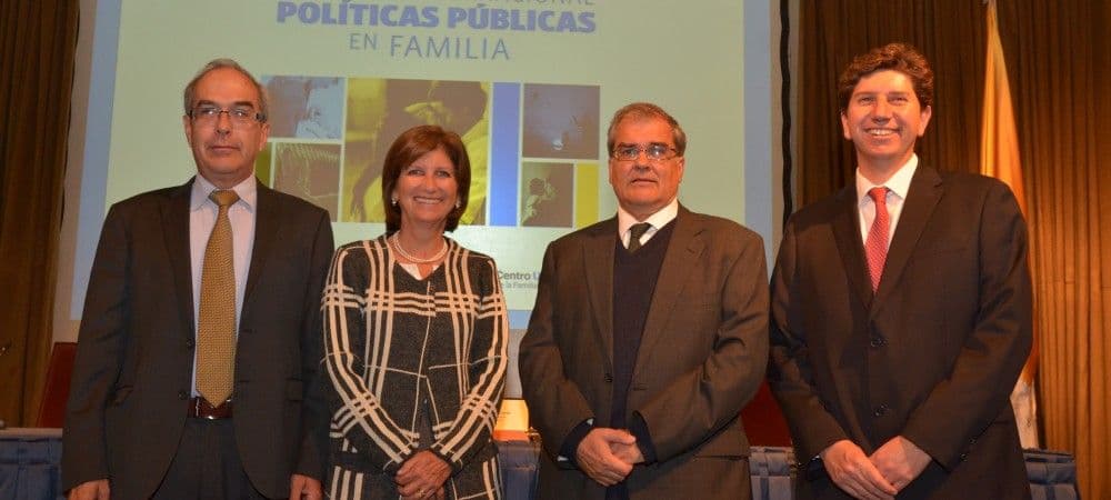 Clapes UC en Congreso de Políticas Públicas de Familia