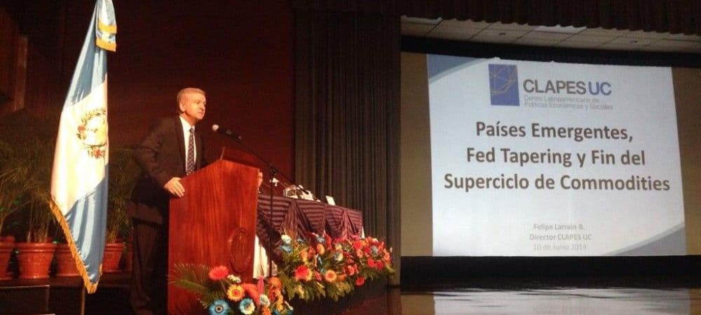 FELIPE LARRAÍN EXPONE EN GUATEMALA